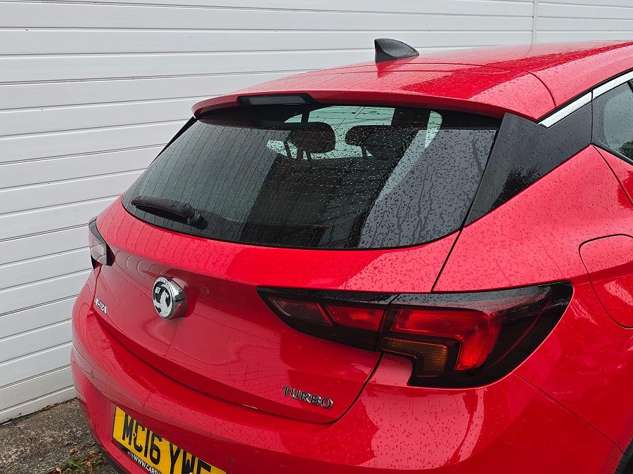2016 Vauxhall Astra photo 13