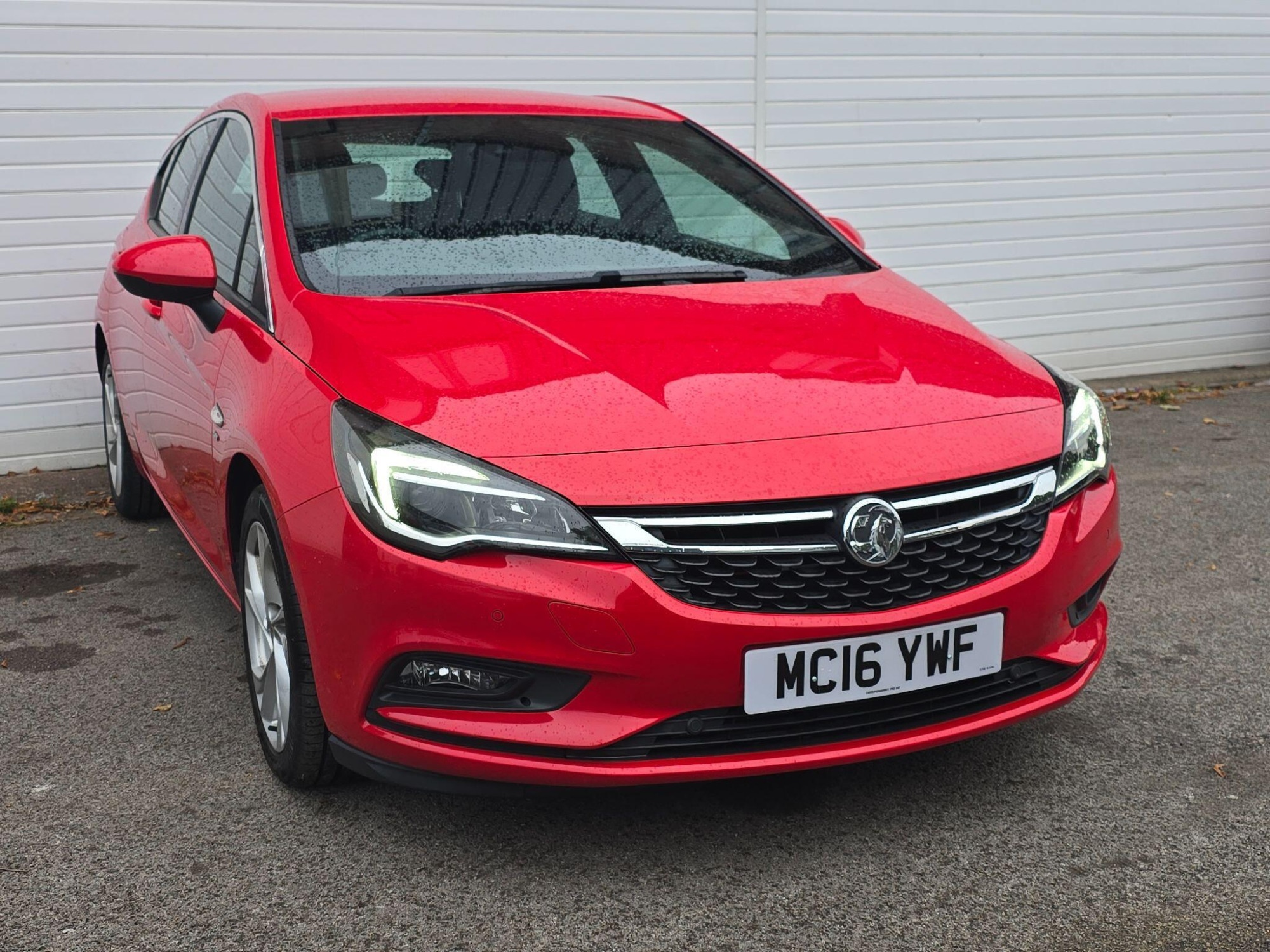 2016 Vauxhall Astra 1.4i Turbo SRi Nav Euro 6 5dr for sale at Drive BHX