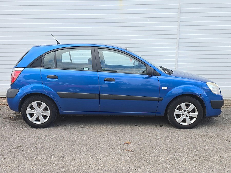 2007 Kia Rio photo 9