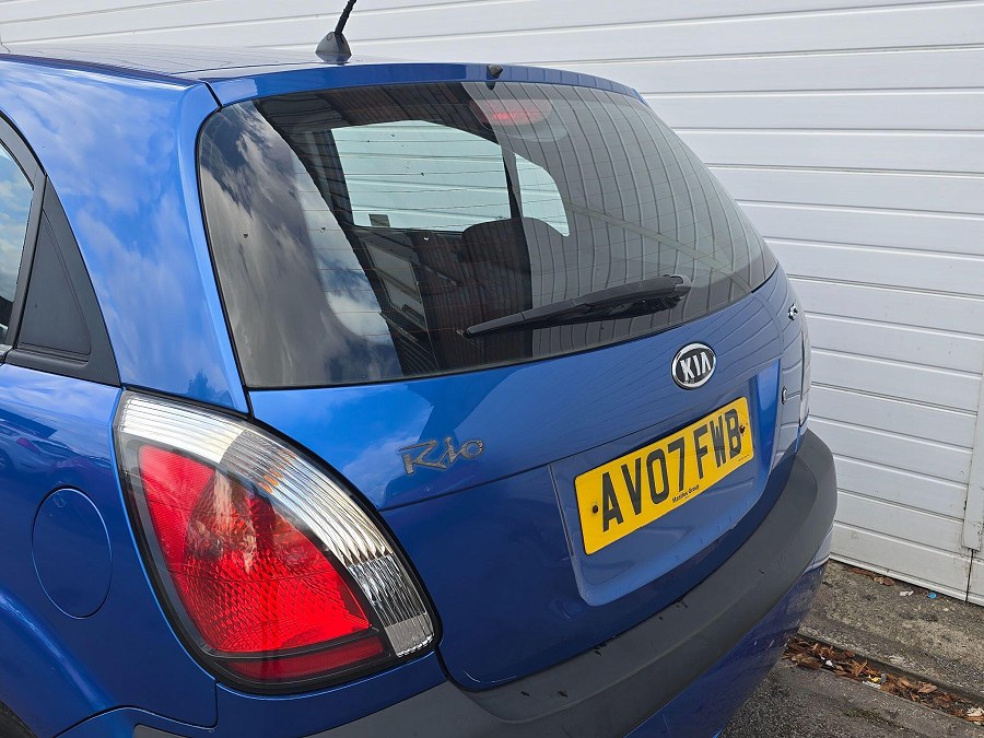 2007 Kia Rio photo 13