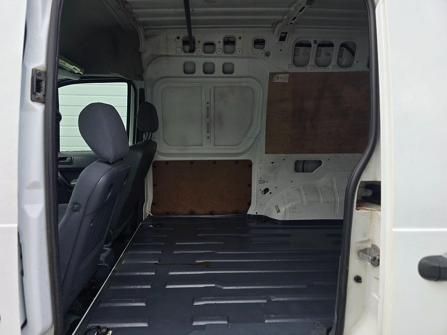 2009 Ford Transit Connect photo 11