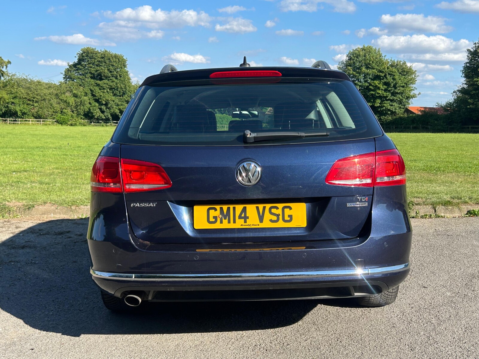 2014 Volkswagen Passat image 7