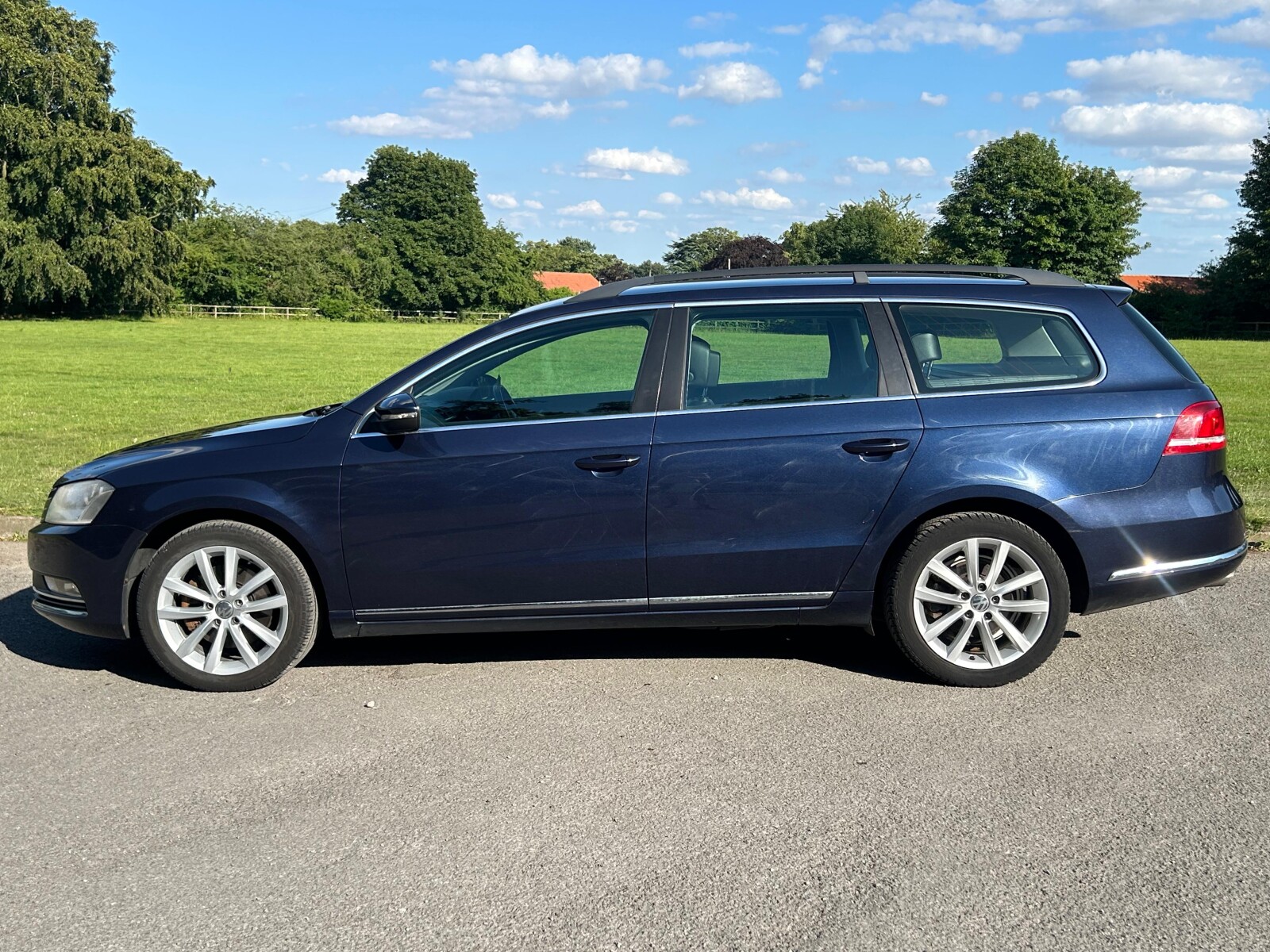 2014 Volkswagen Passat image 9