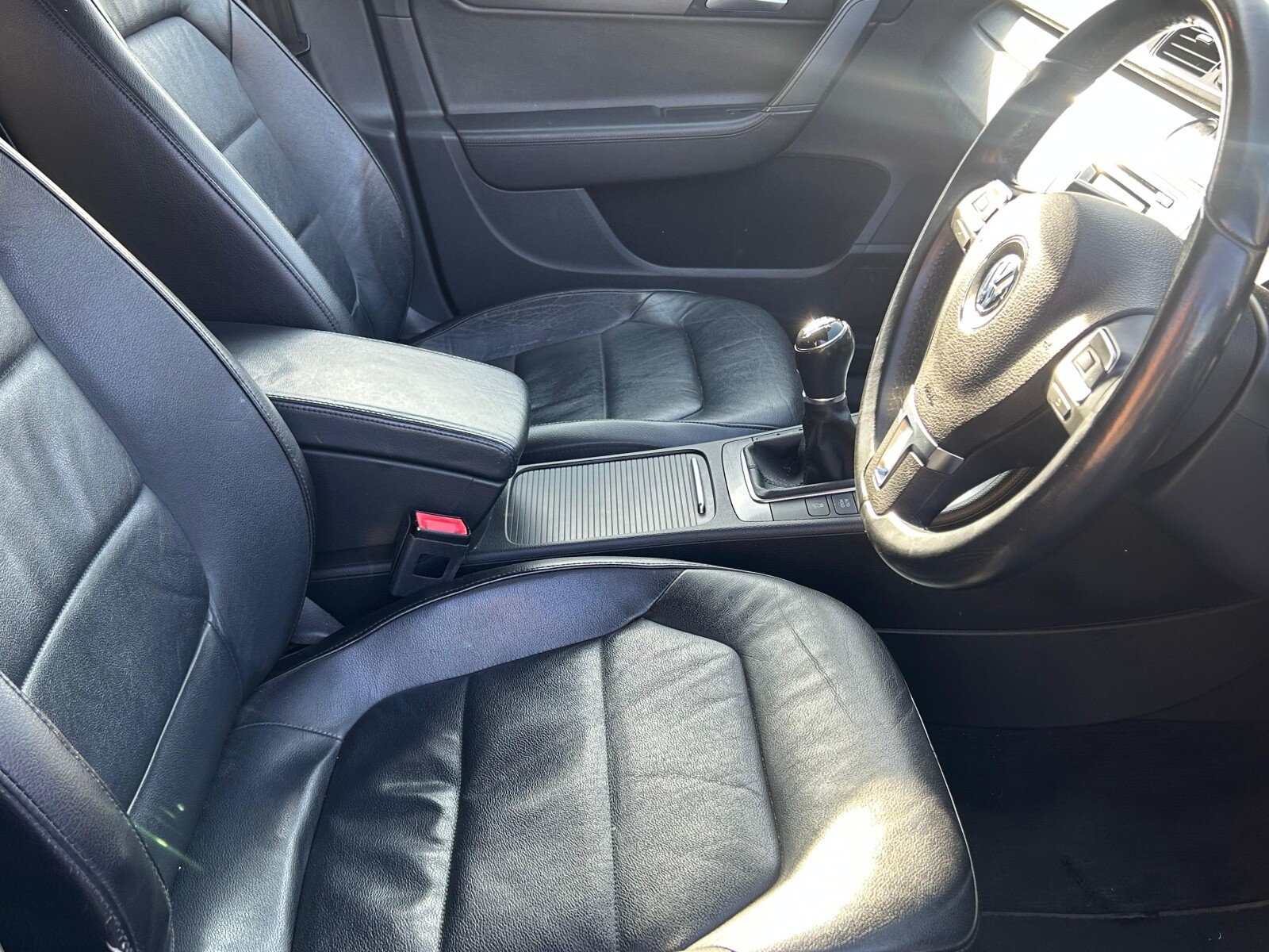 2014 Volkswagen Passat image 13