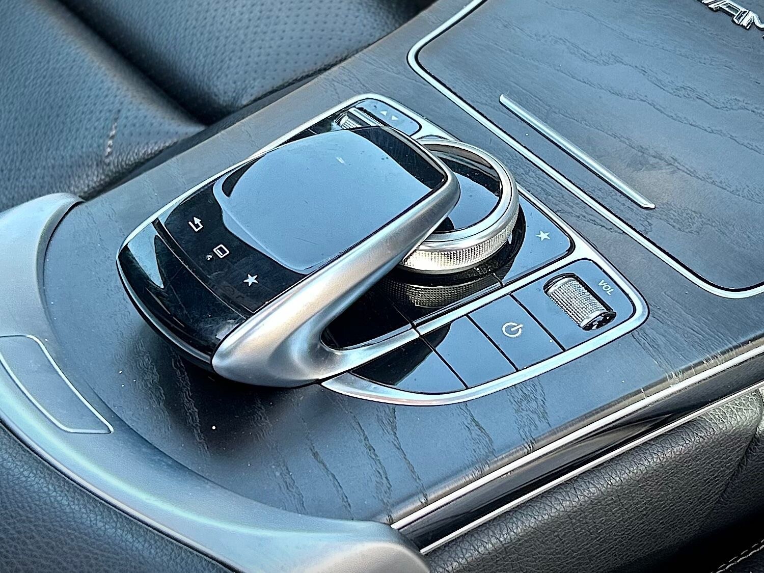 2015 Mercedes-Benz C Class image 17