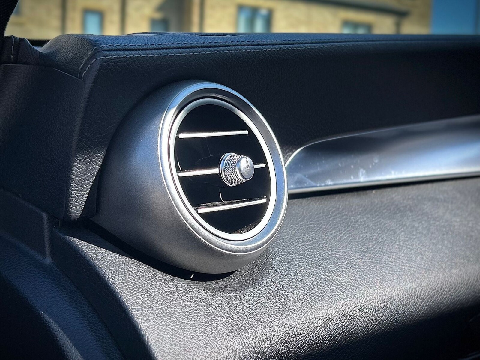 2015 Mercedes-Benz C Class image 21