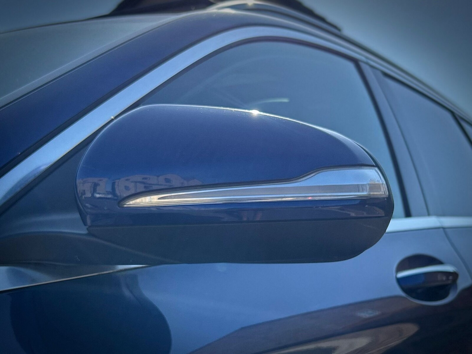 2015 Mercedes-Benz C Class image 26