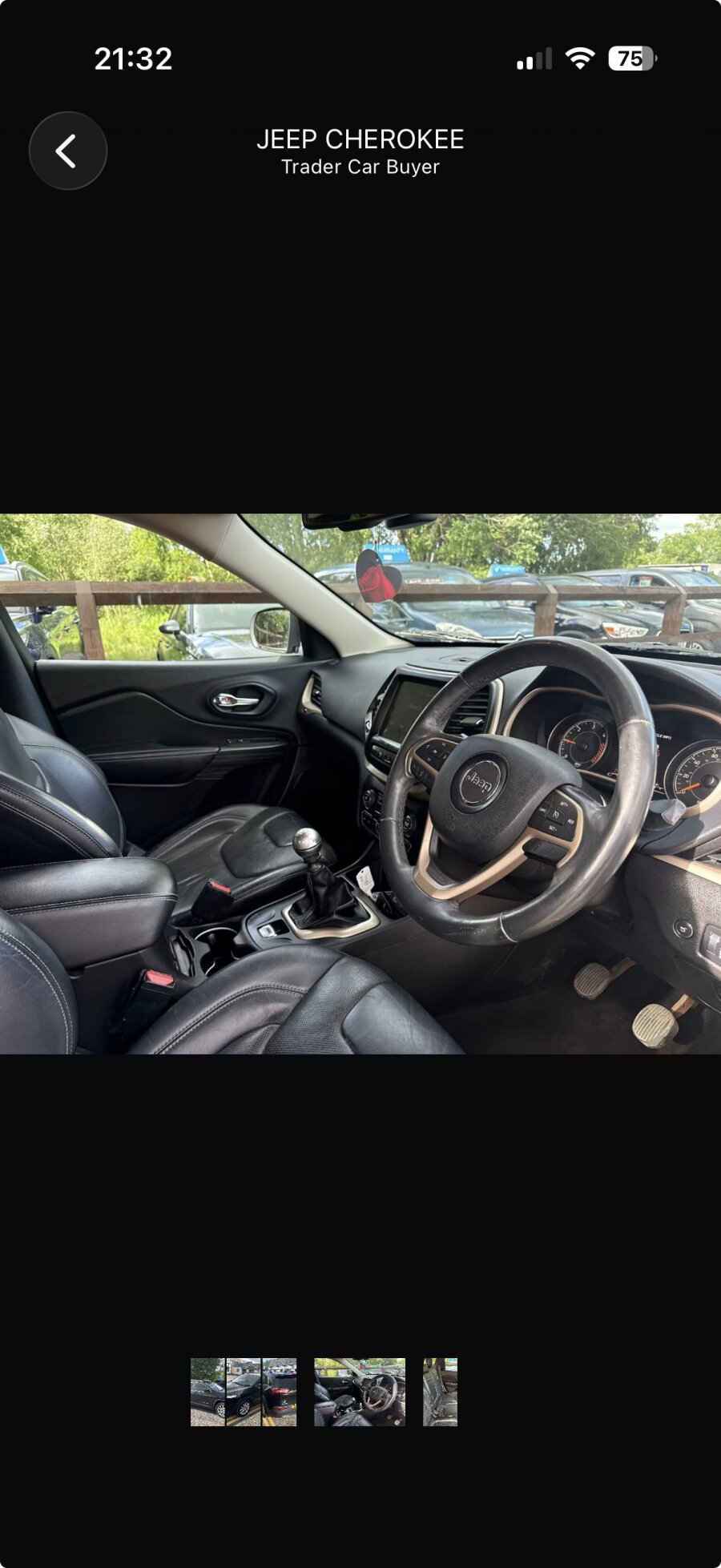 Vehicle photo 4