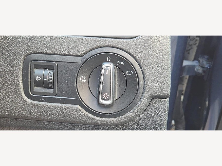 2015 Volkswagen Polo photo 12