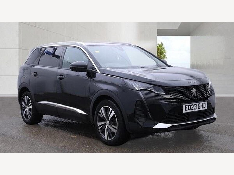 2023 Peugeot 5008 photo 1