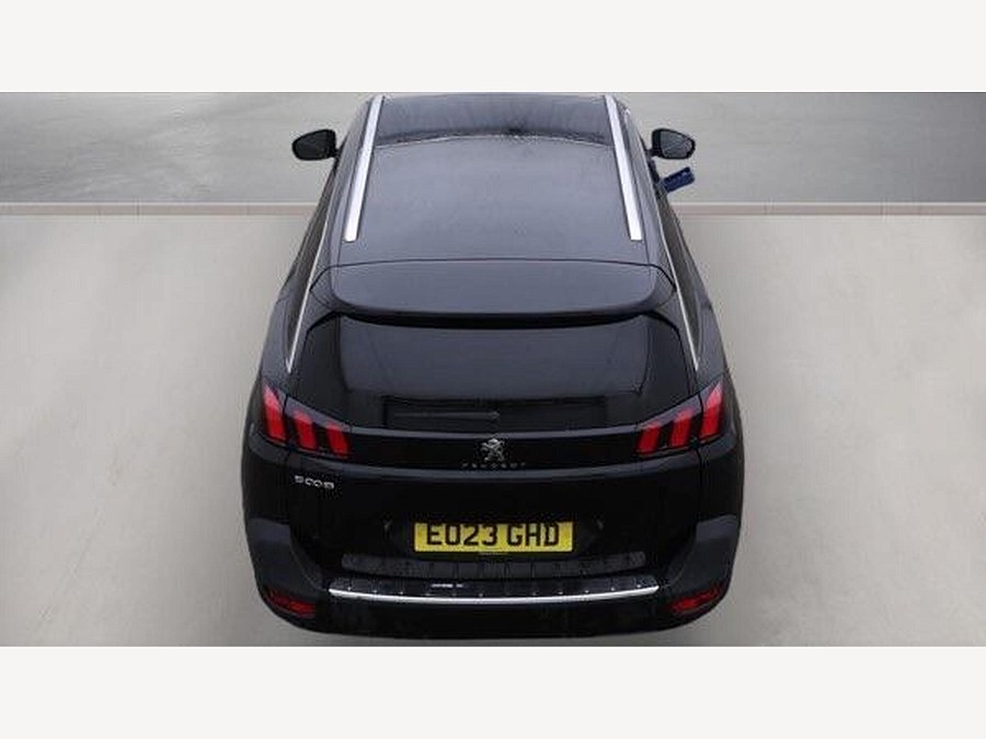 2023 Peugeot 5008 photo 8