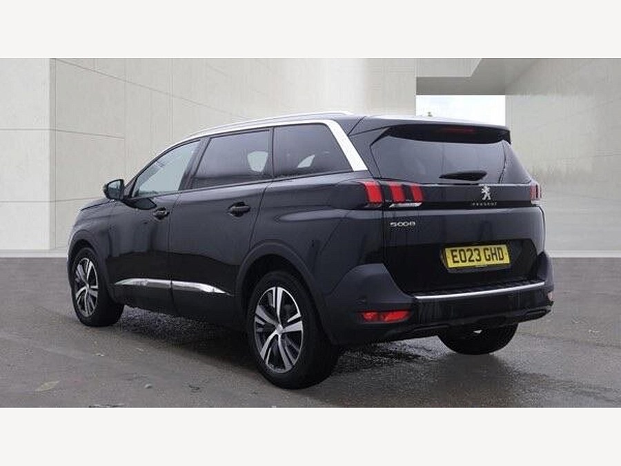 2023 Peugeot 5008 photo 4