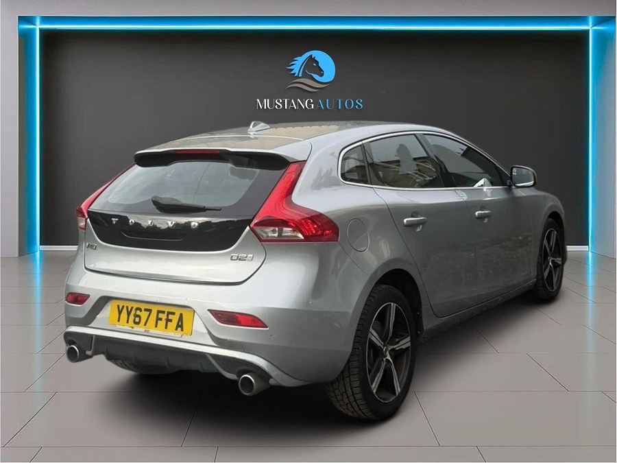 2016 Volvo V40 photo 9