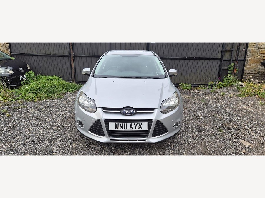 2011 Ford Focus photo 2