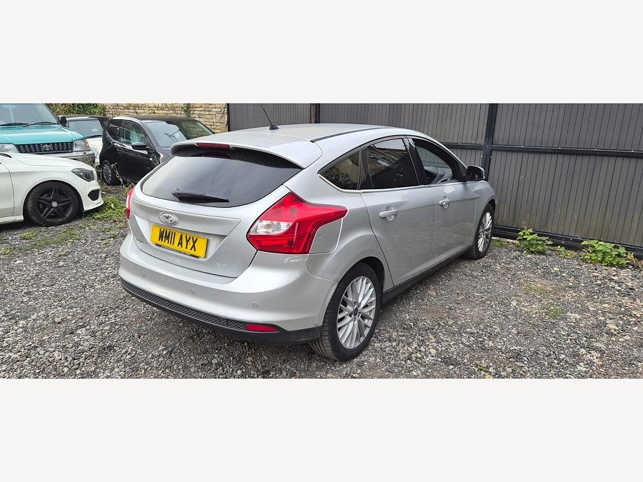 2011 Ford Focus photo 10