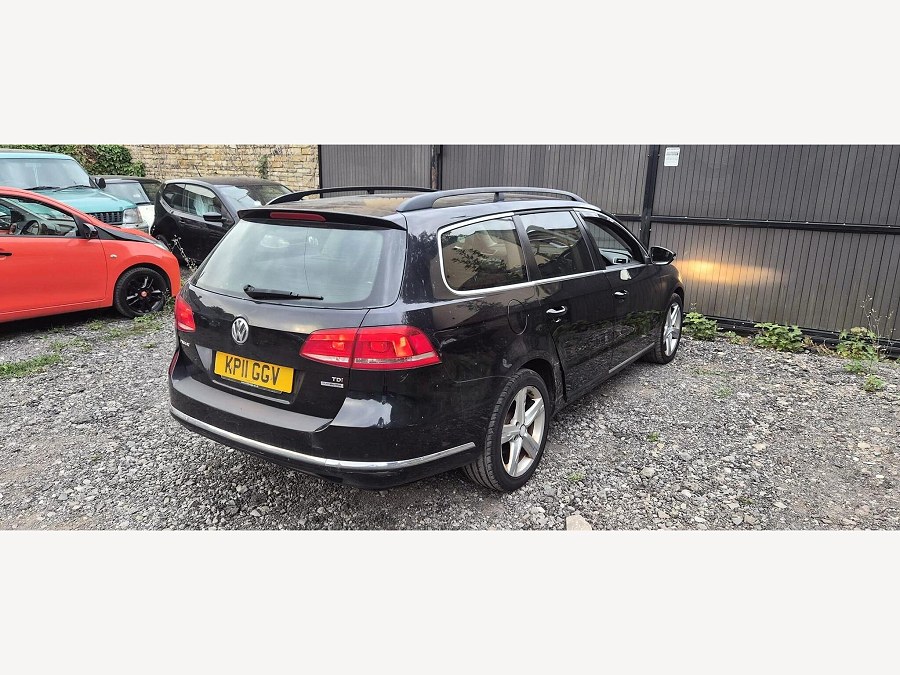 2011 Volkswagen Passat photo 10
