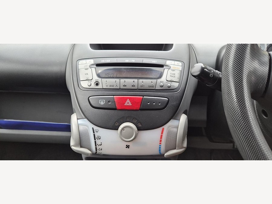 2007 Peugeot 107 photo 14