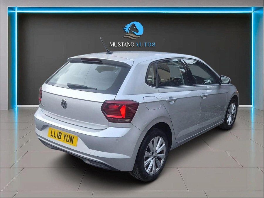 2018 Volkswagen Polo photo 13