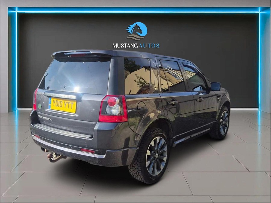 2010 Land Rover Freelander 2 photo 12