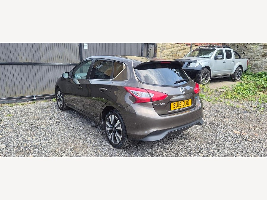 2015 Nissan Pulsar photo 4