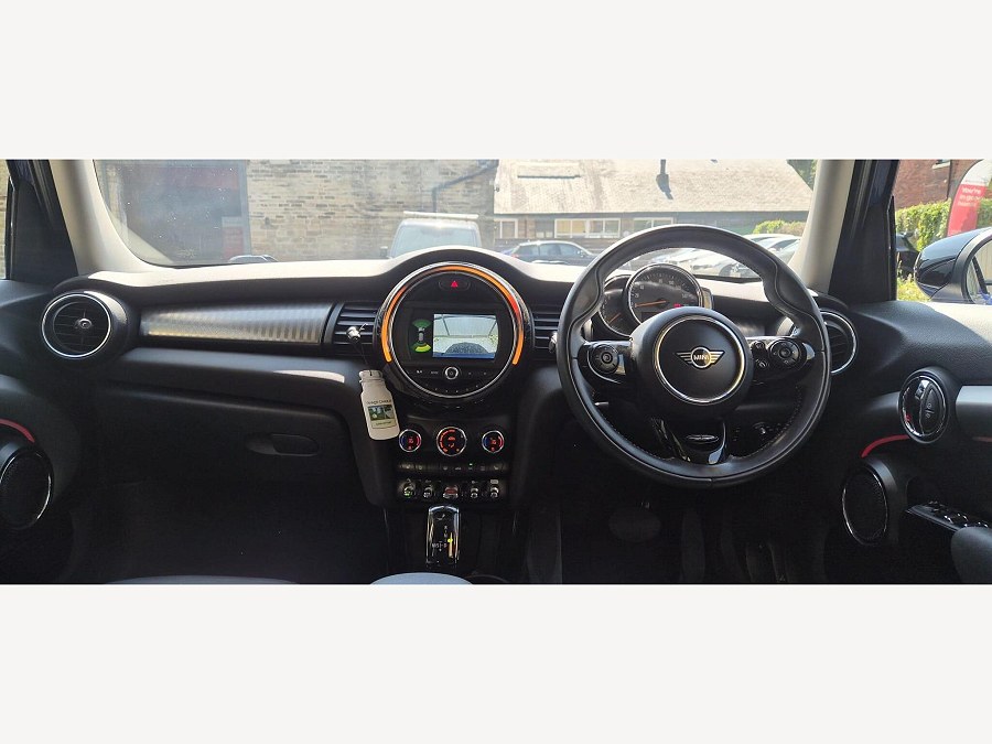 2019 MINI Hatch photo 14