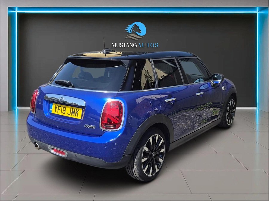 2019 MINI Hatch photo 12