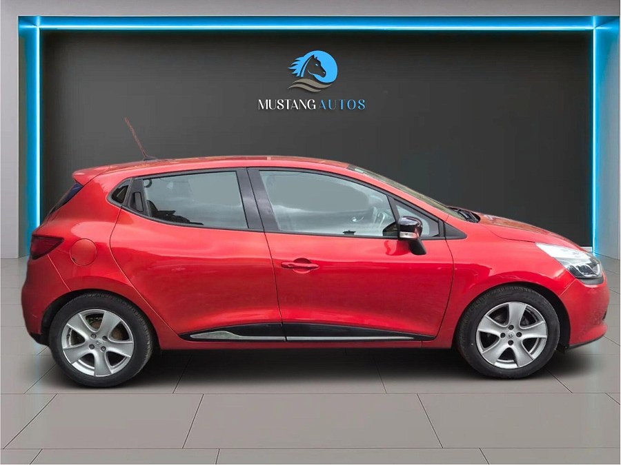 2015 Renault Clio photo 10