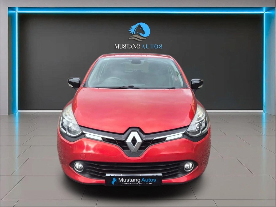 Renault Clio photo 2