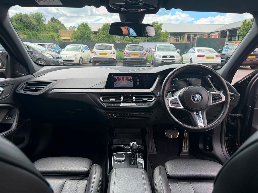 2020 BMW 1 Series photo 12
