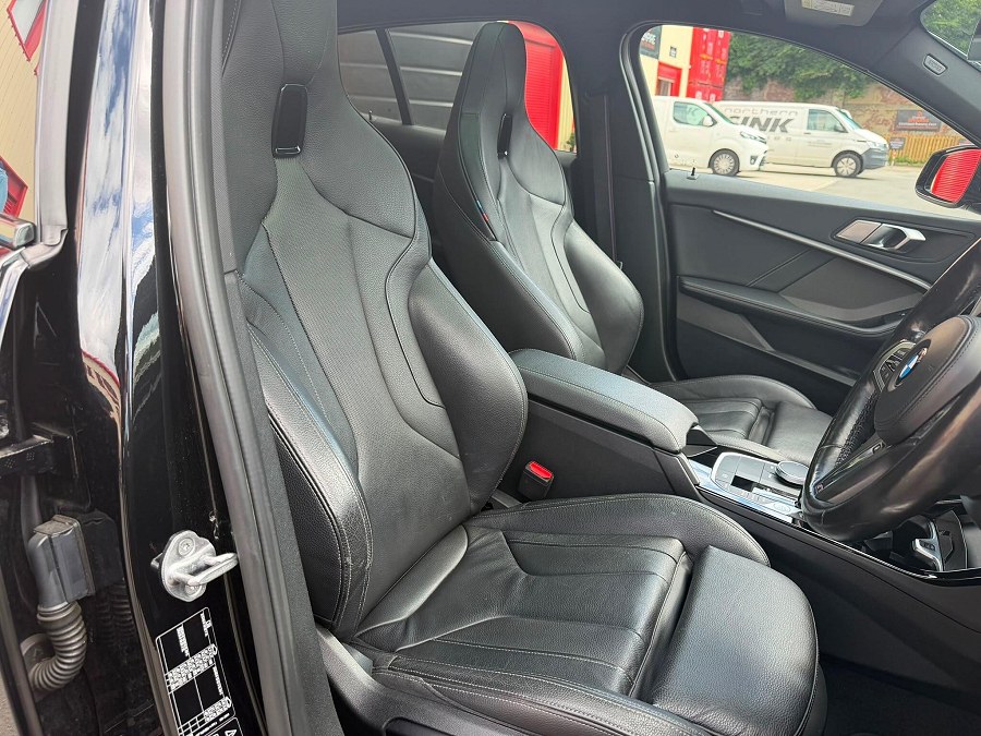 2020 BMW 1 Series photo 14