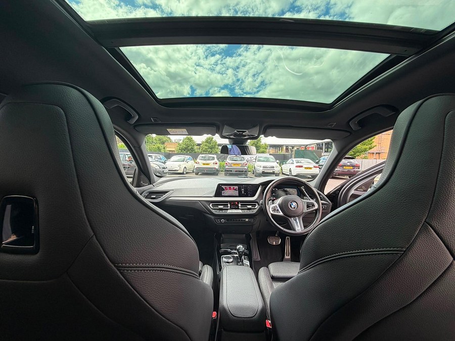 2020 BMW 1 Series photo 13