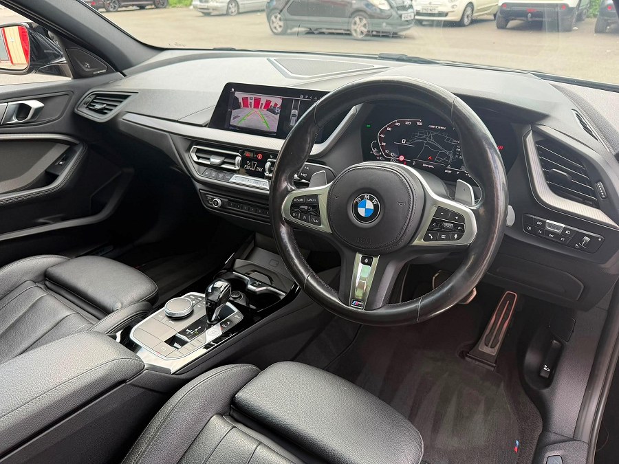 2020 BMW 1 Series photo 11