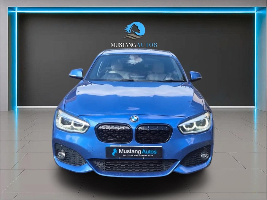 BMW 1 Series photo 2
