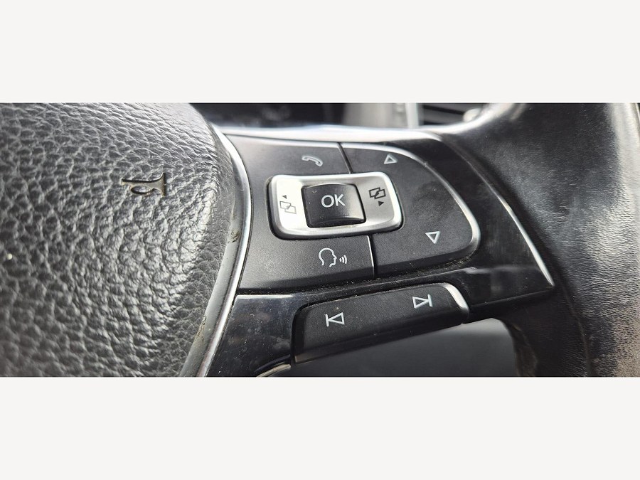 2016 Volkswagen Polo photo 12