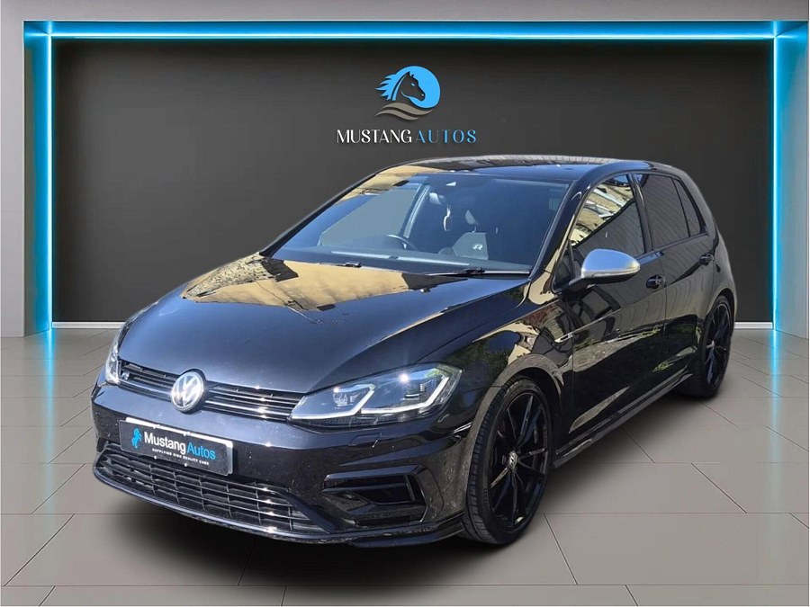 2020 Volkswagen Golf photo 3