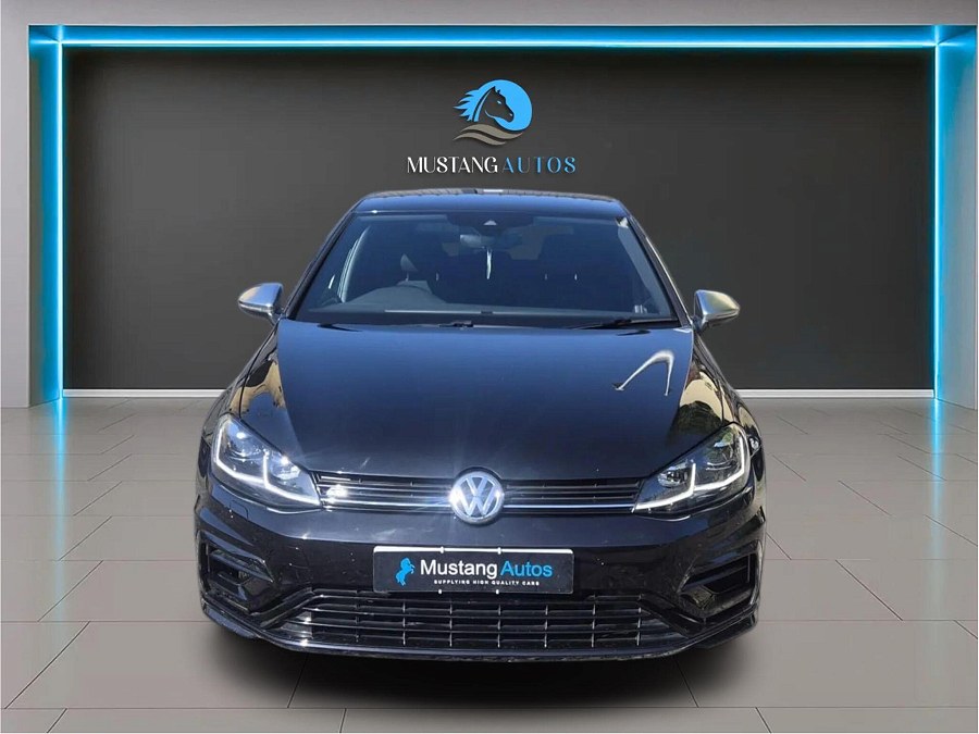 Volkswagen Golf photo 2