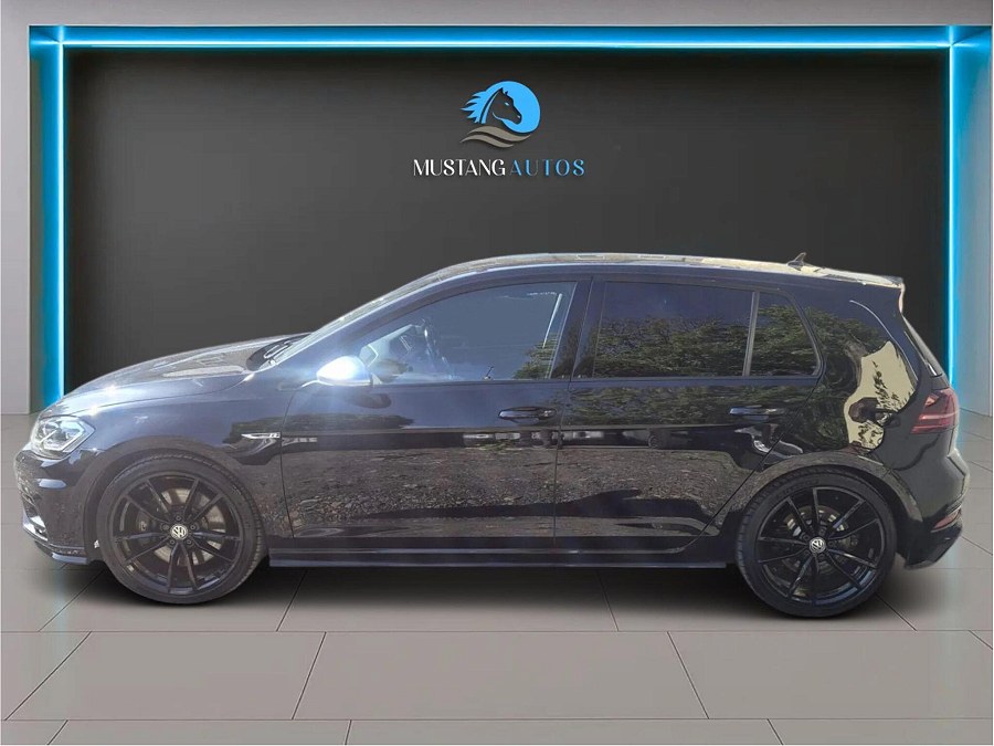2020 Volkswagen Golf photo 7