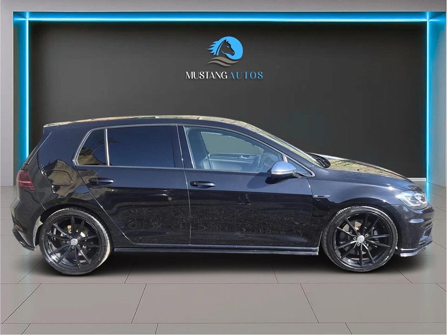 2020 Volkswagen Golf photo 9