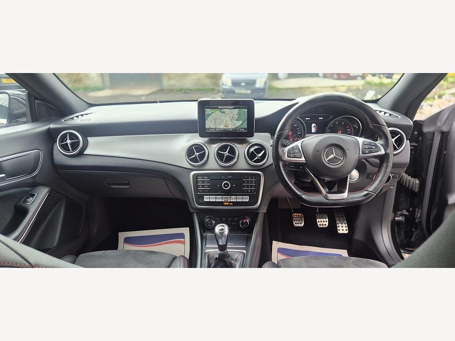2018 Mercedes-Benz CLA photo 12