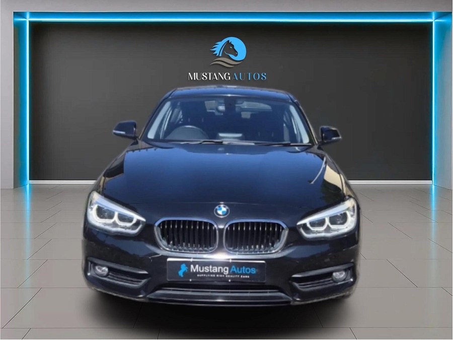BMW 1 Series photo 2