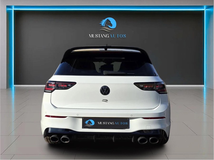 2025 Volkswagen Golf photo 7