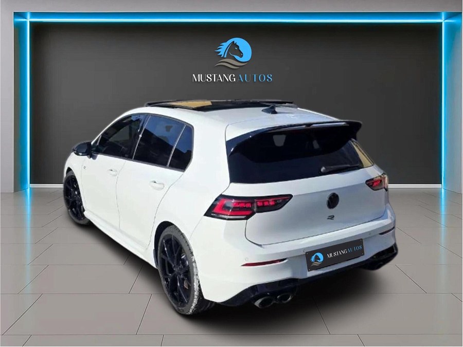 2025 Volkswagen Golf photo 6