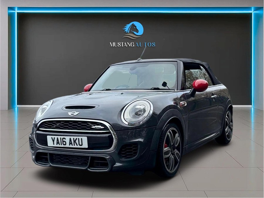 2016 MINI Convertible photo 3