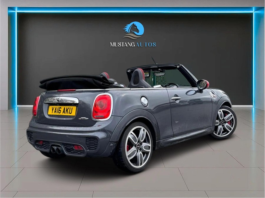 2016 MINI Convertible photo 10