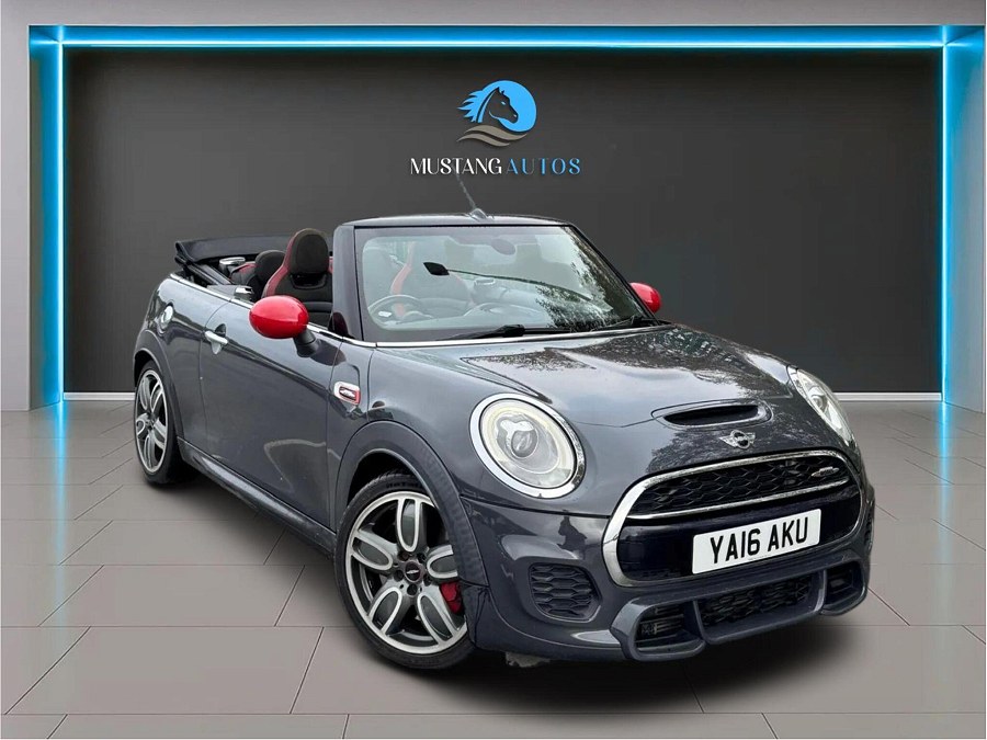 2016 MINI Convertible photo 6