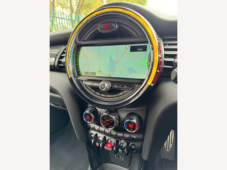 2016 MINI Convertible photo 13