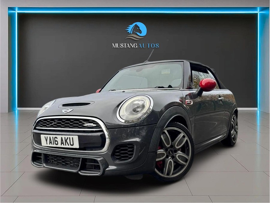 2016 MINI Convertible photo 8