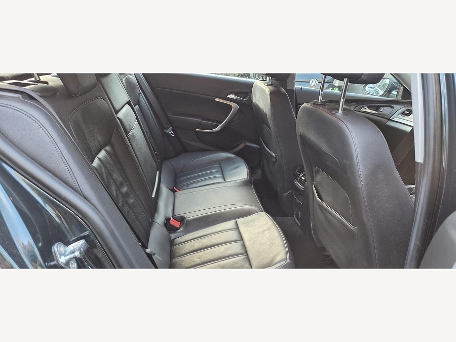 2016 Vauxhall Insignia photo 14