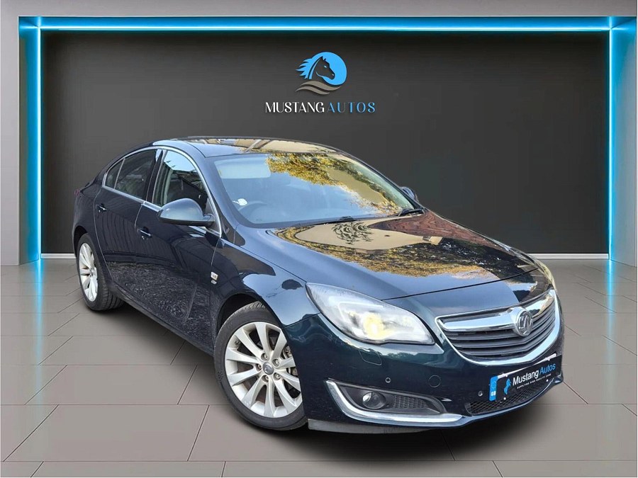 2016 Vauxhall Insignia photo 1
