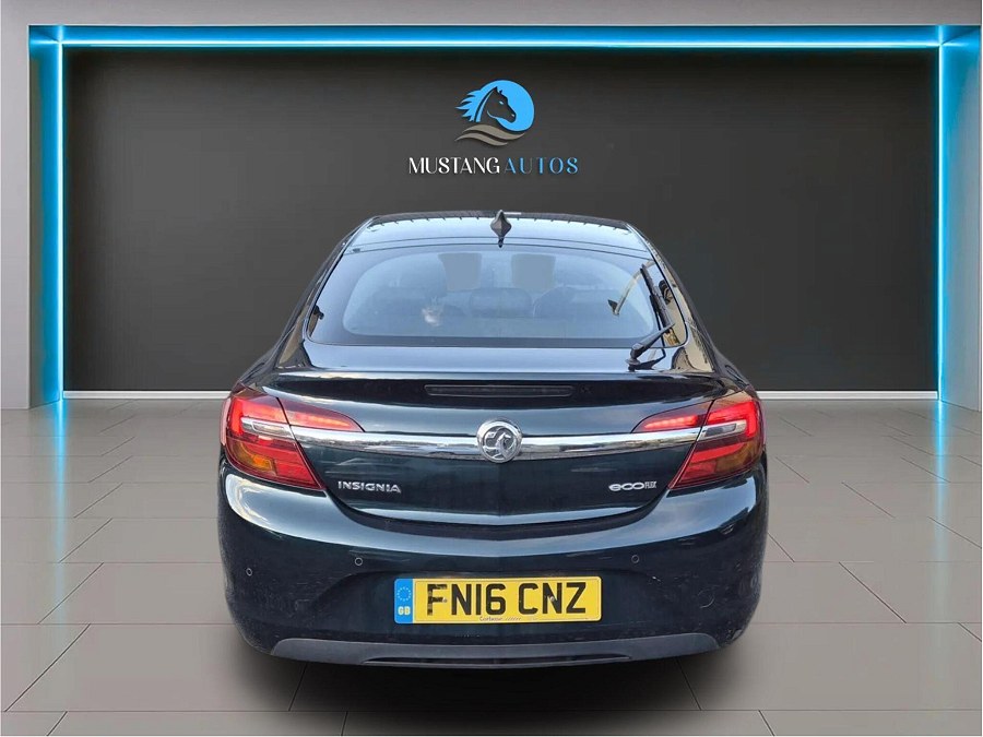 2016 Vauxhall Insignia photo 11